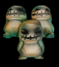 Load image into Gallery viewer, OOGIE BOOGIE HALLOWEEN BATH BOMBS X 6

