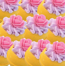 Load image into Gallery viewer, Sugar blossom bath bombs x 6
