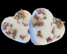Load image into Gallery viewer, Sticky Toffee dried rose petal bath bombs
