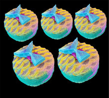 Load image into Gallery viewer, Mermaid Shimmer bath bombs x 6
